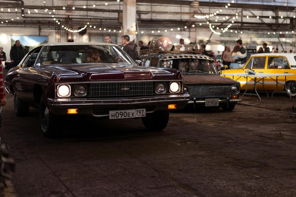 Tendances mode femme : les incontournables à adopter cette saison